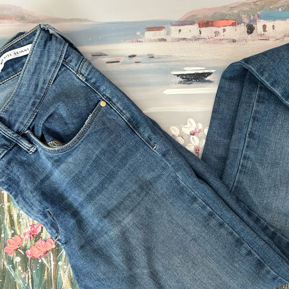 Guess Mid Rise Skinny Jeans Retro - Picture 4 of 15